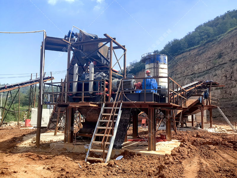 金聯機械生產的1510液壓對輥制砂機怎么樣？附現場案例