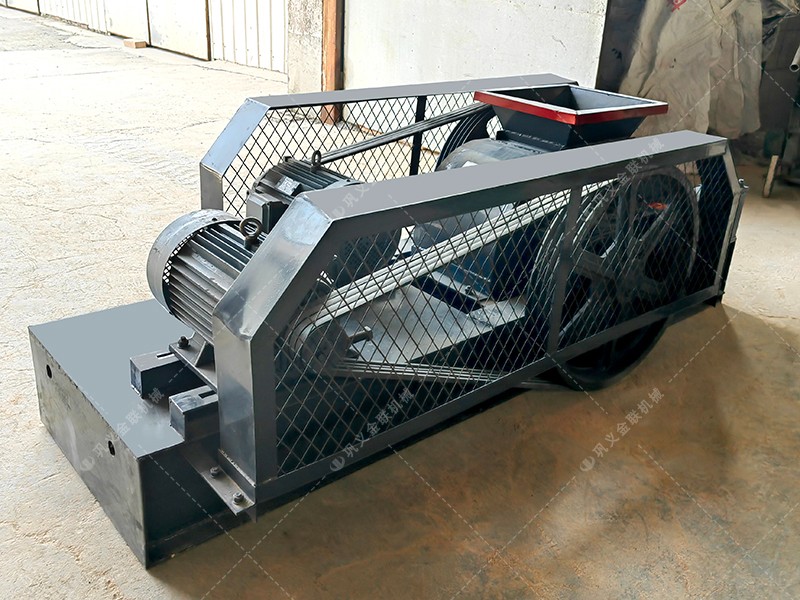 雙齒輥破碎機(jī),如何解決大塊物料破碎的困擾? 雙齒輥破碎機(jī),如何解決大塊物料破碎的困擾?