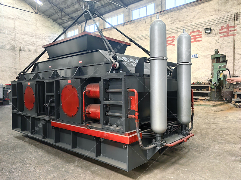 時產(chǎn)100噸和200噸的石灰石生產(chǎn)線,選擇的液壓對輥制砂機有何不同? 時產(chǎn)100噸和200噸的石灰石生產(chǎn)線,選擇的液壓對輥制砂機有何不同?